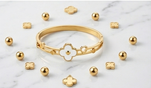 The Clover Aura Anti-Tarnish Bangle