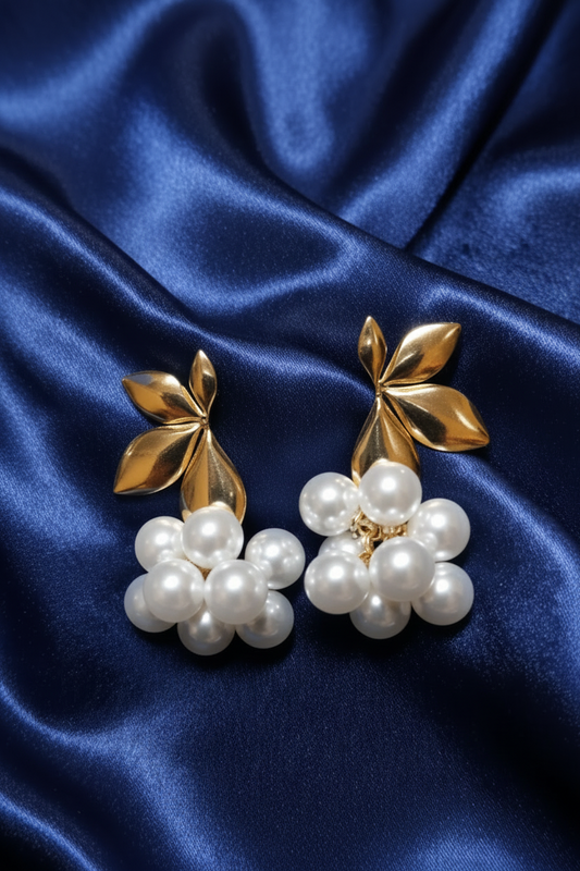 Celeste Bloom Earrings ✨🤍