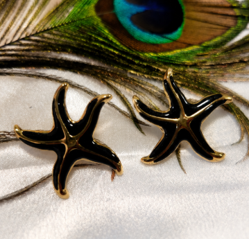 Starfish Noir Stud Earring 🖤✨💫