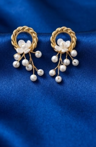 Pearlyne Juliette Vine Hoop Earrings 🌷💎✨
