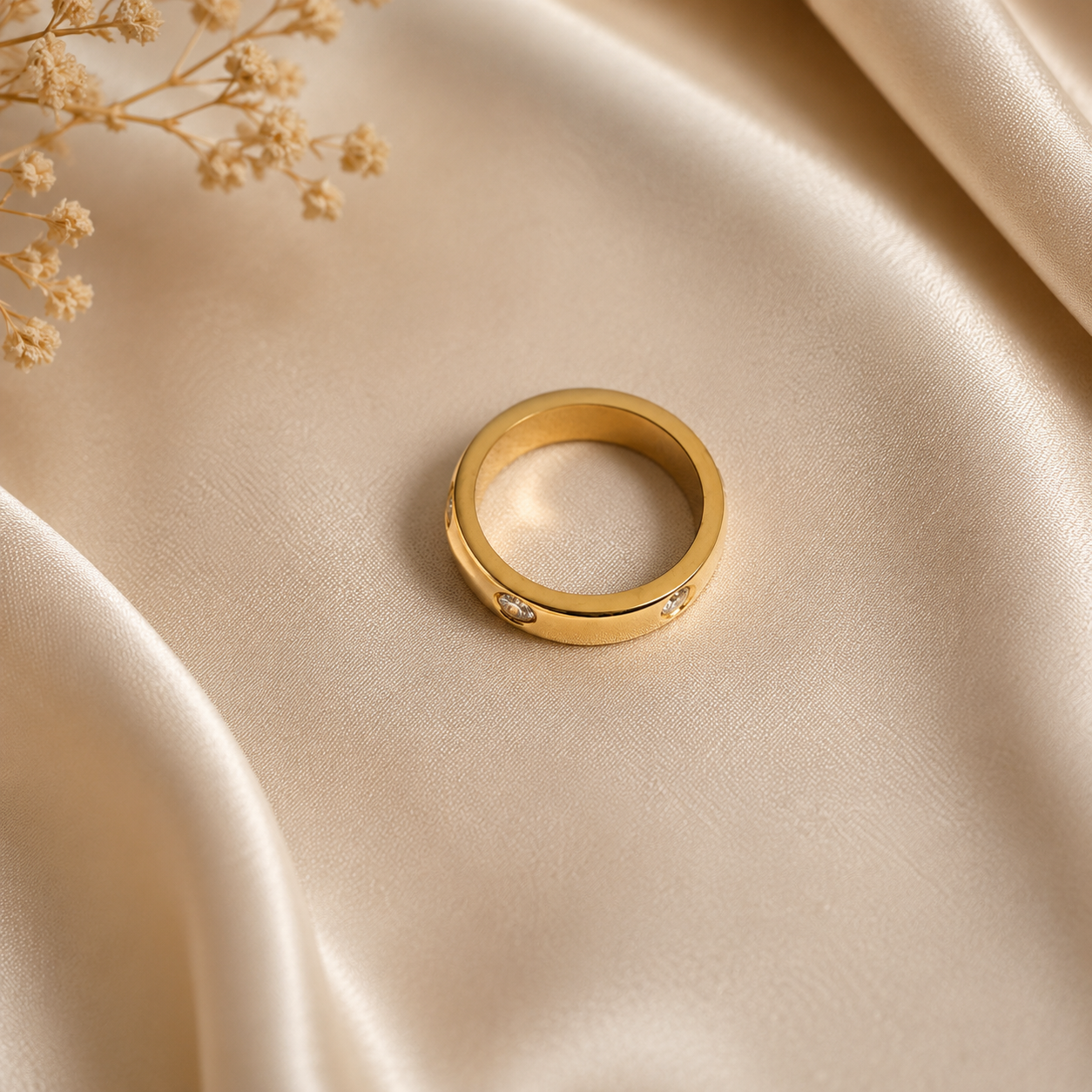 Minimalist Gold Band Ring