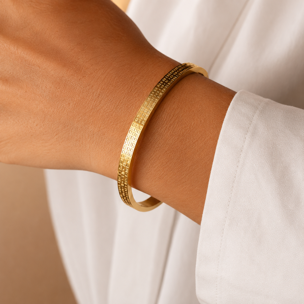 Eterna Luxe Bangle